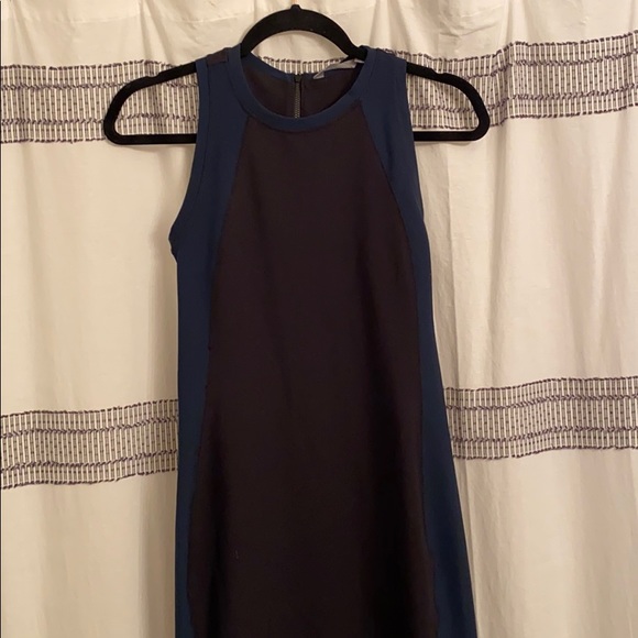 NWT ATHLETA EN ROUTE DRESS!! - Picture 2 of 4
